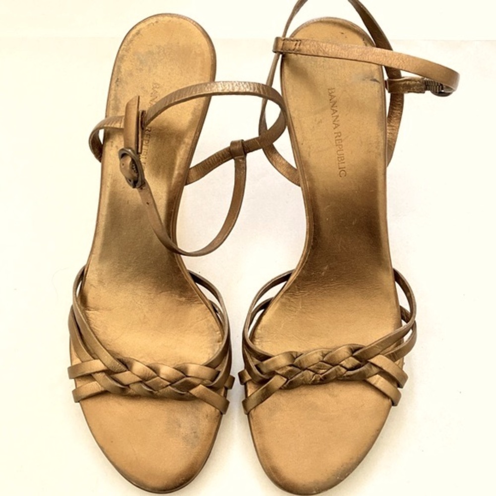 Banana Republic Tan Strappy Sandals